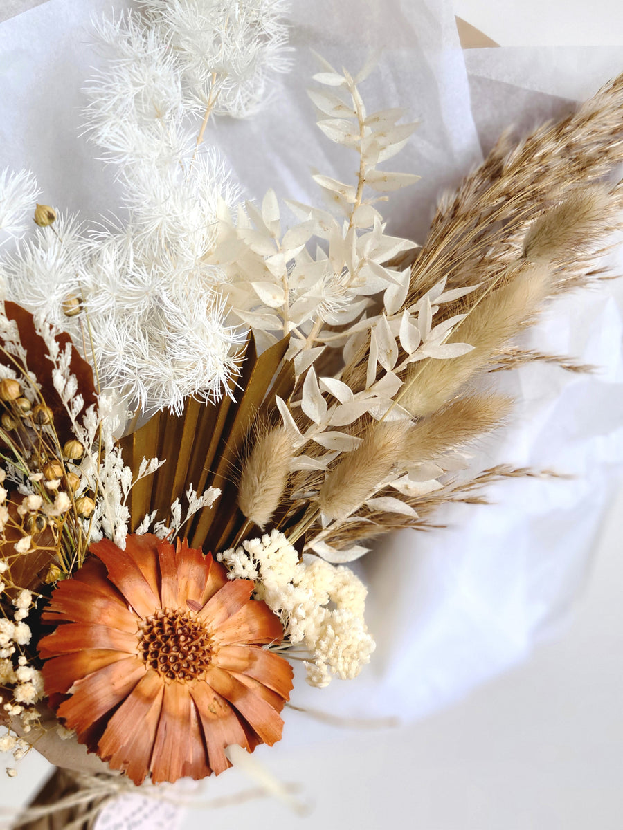 LARGE DRIED FLOWER BOUQUET STYLE NO.06