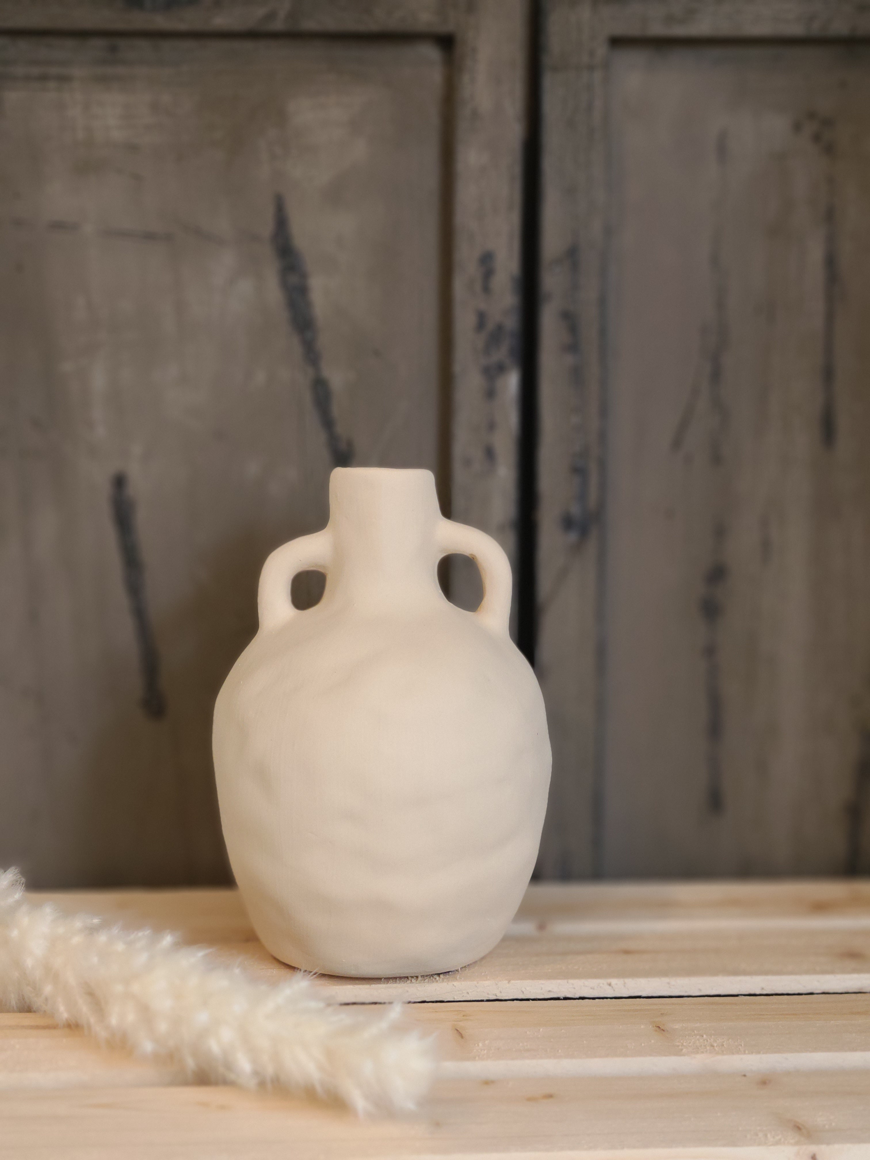 NEUTRAL CERAMIC VASE WITH TWO HANDLE