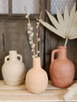 Load image into Gallery viewer, NEUTRAL CERAMIC VASE
