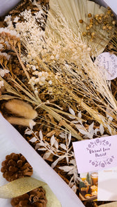 CHRISTMAS DIY DRIED FLOWER GIFT BOX