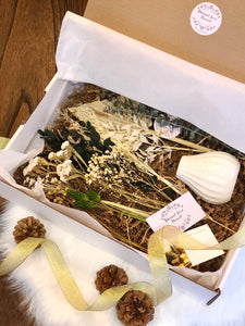 CHRISTMAS DIY DRIED FLOWER GIFT BOX