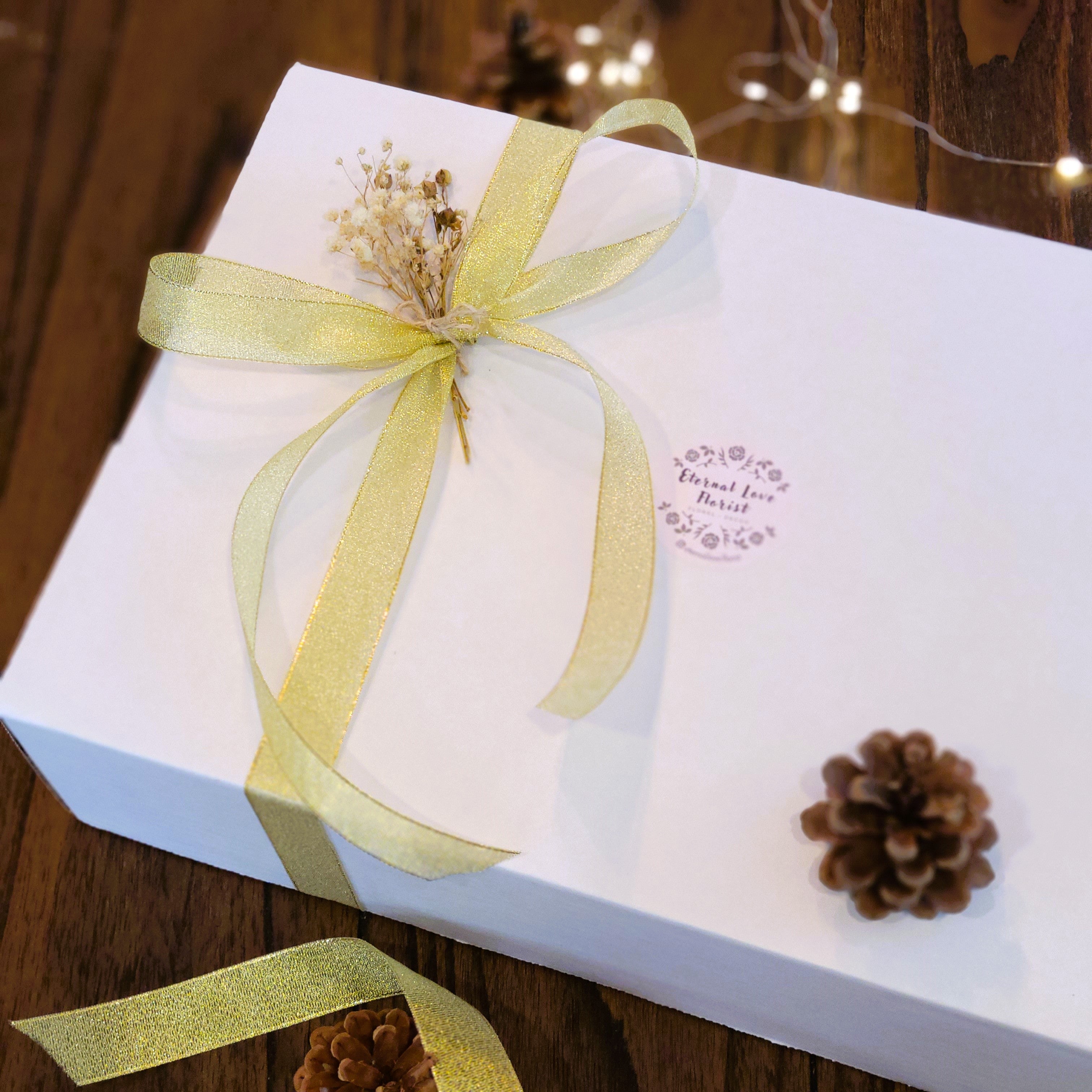 CHRISTMAS DIY DRIED FLOWER GIFT BOX