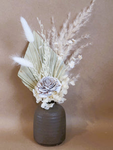 "STONE BUDVASE STYLE NO.01" ARRANGEMENT