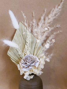 "STONE BUDVASE STYLE NO.01" ARRANGEMENT