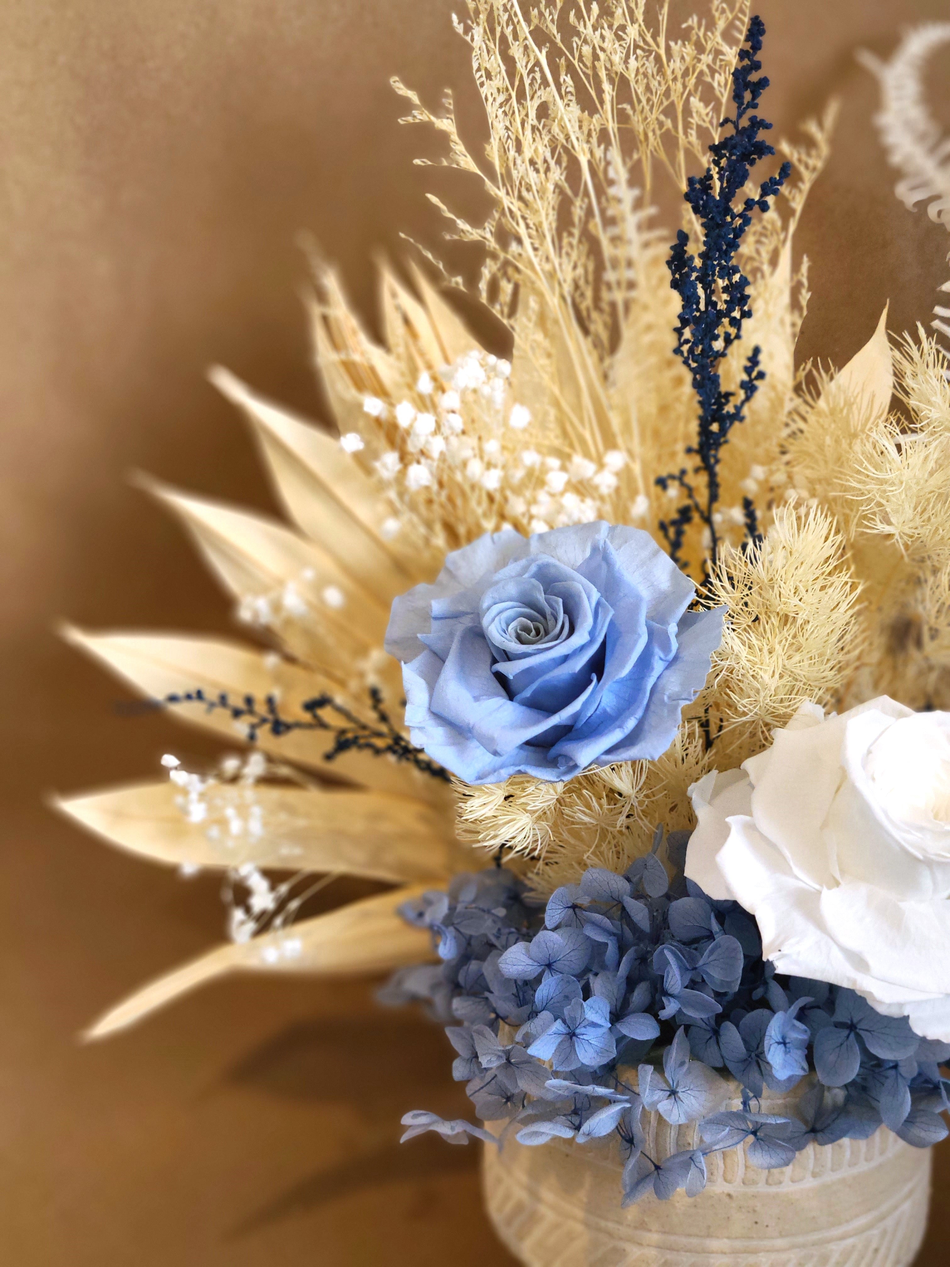 "BLOOMING BLUE" FLOWER ARRANGEMENT