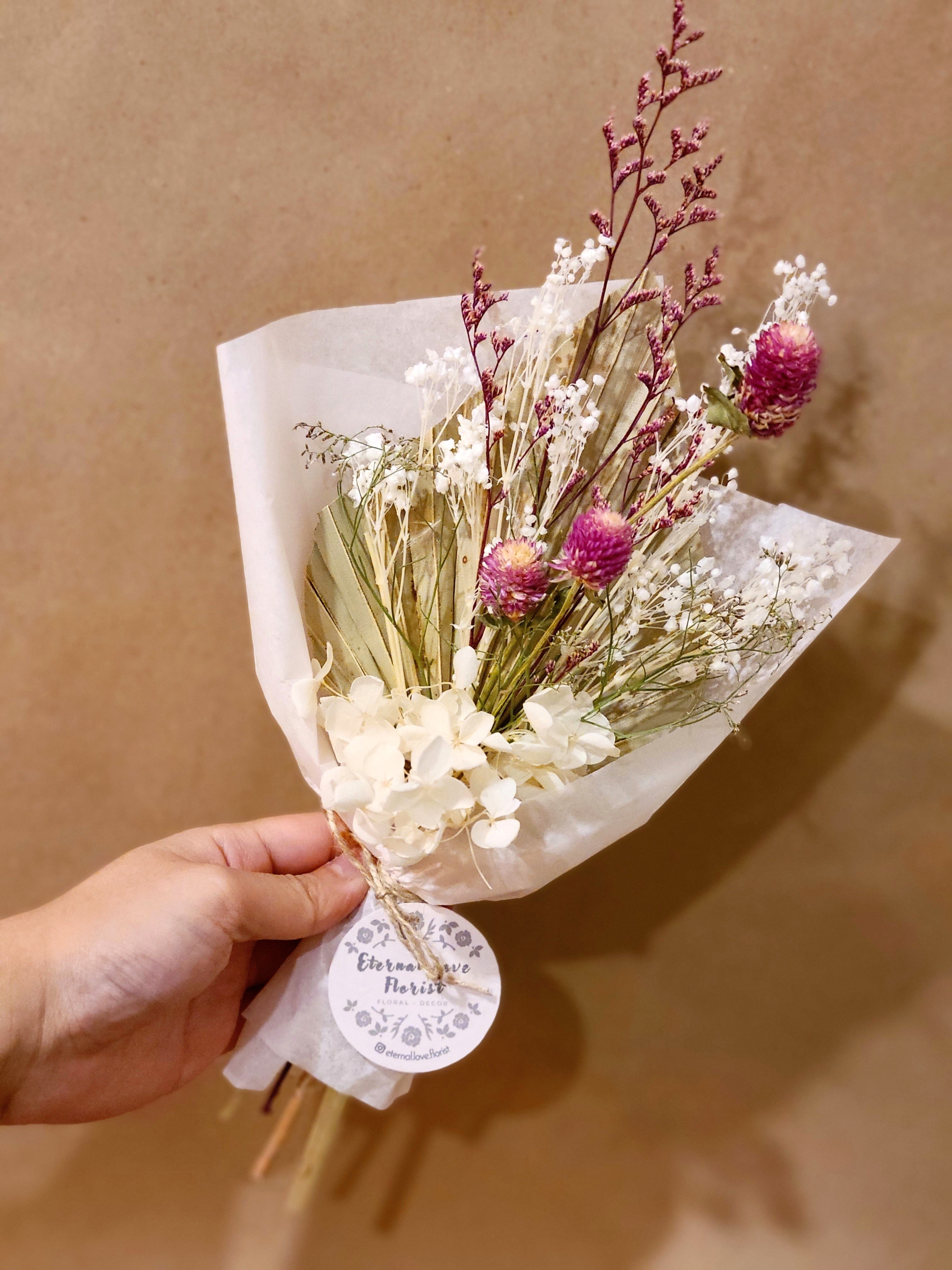 NEW DRIED FLOWER BOUQUET