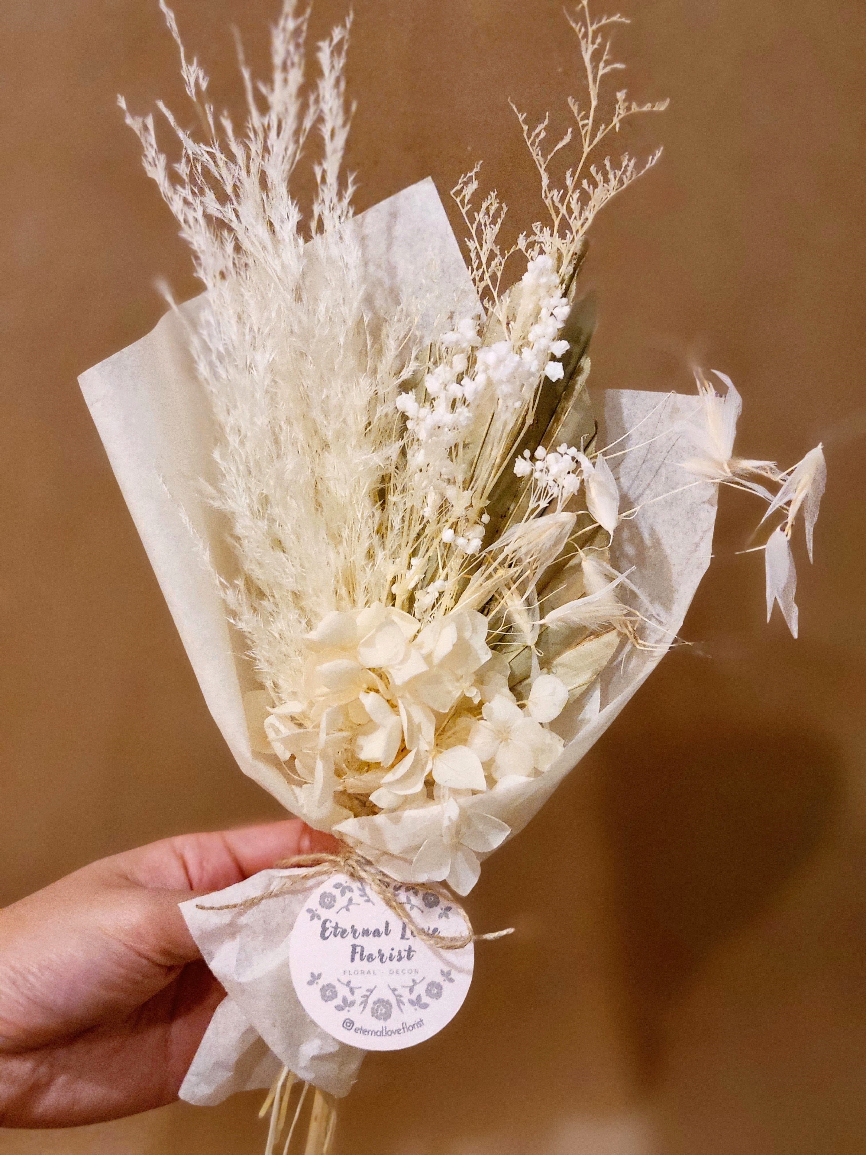 NEW DRIED FLOWER BOUQUET