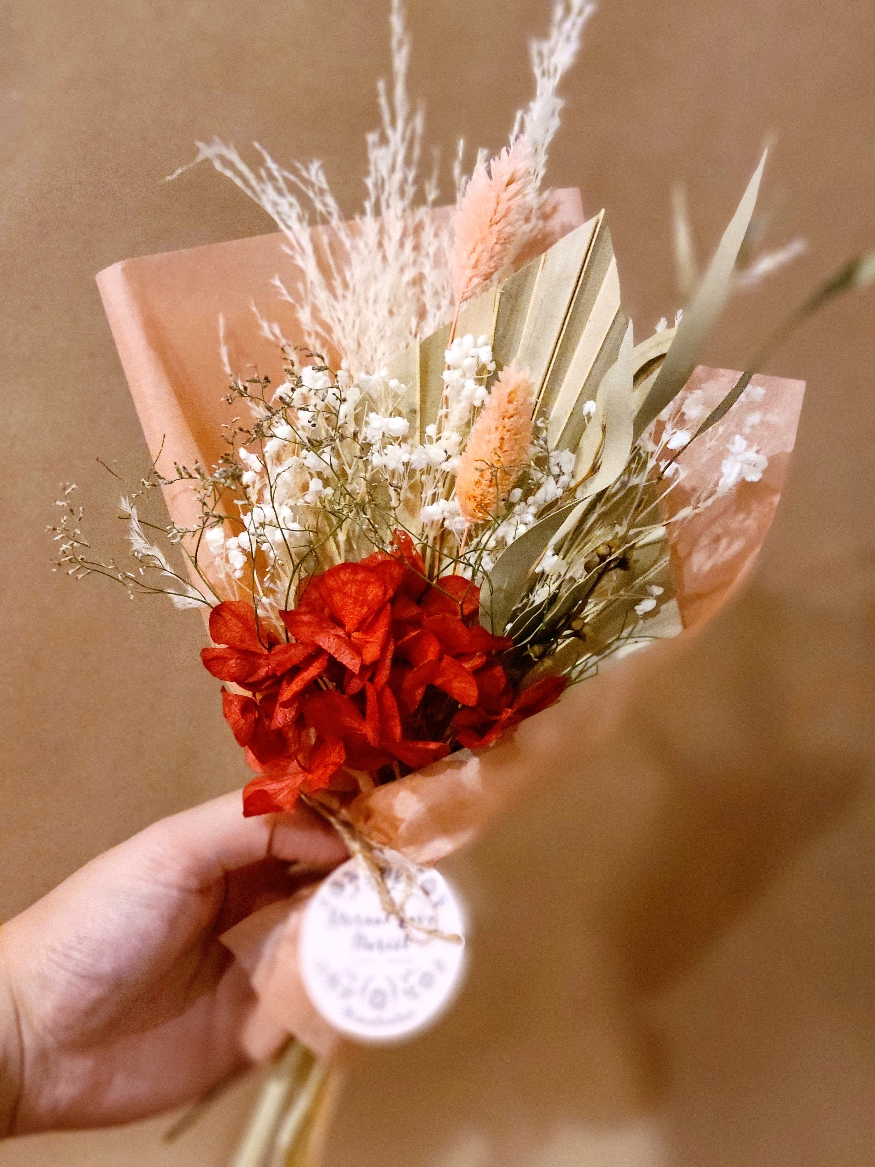 NEW DRIED FLOWER BOUQUET