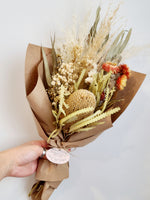 Load image into Gallery viewer, DRIED FLOWES &amp; NATURAL BANSKIA BOUQUET STYLE No.01
