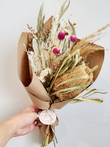 DRIED FLOWES & NATURAL BANSKIA BOUQUET STYLE No.02