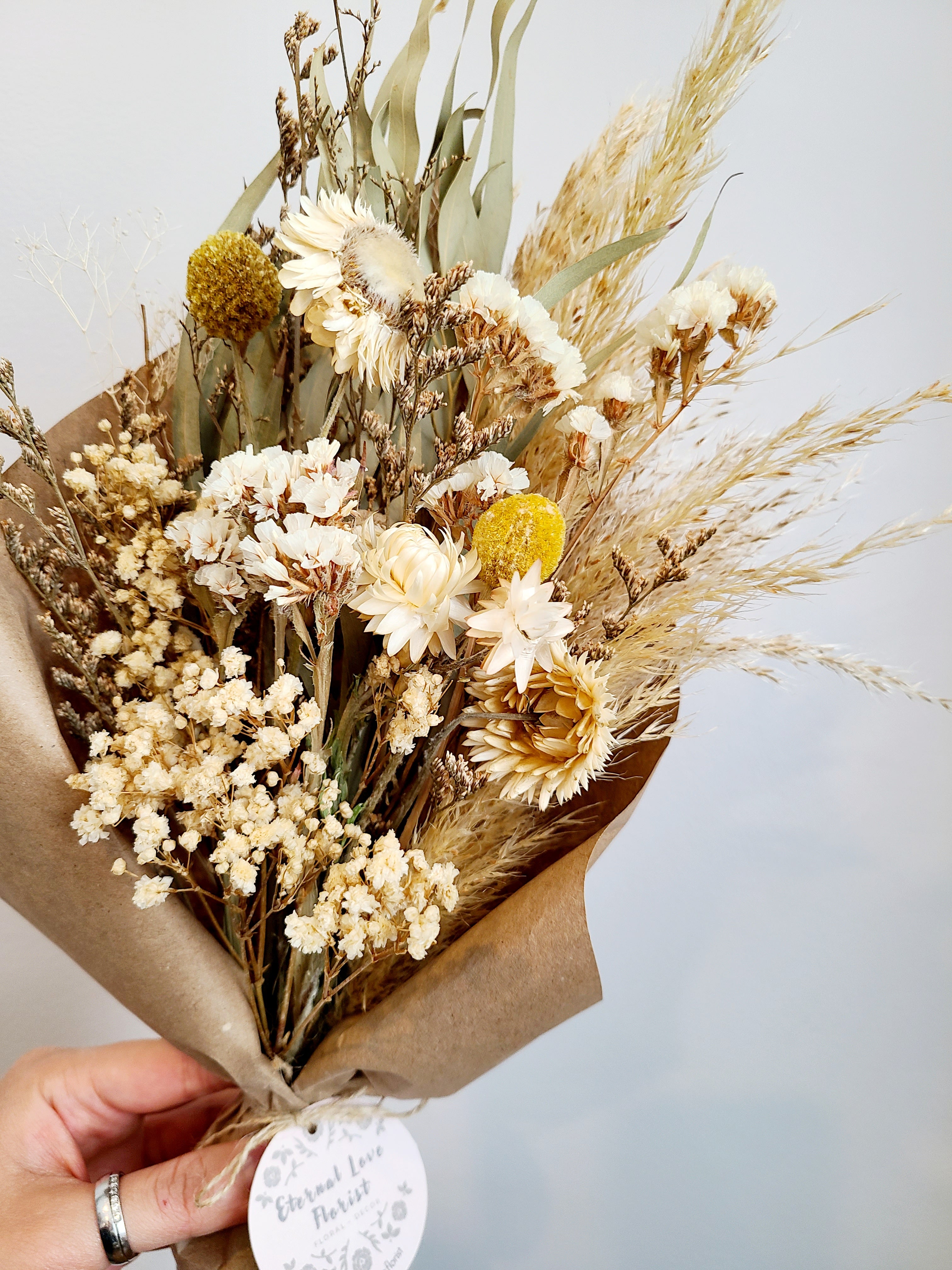 DRIED FLOWER BOUQUET