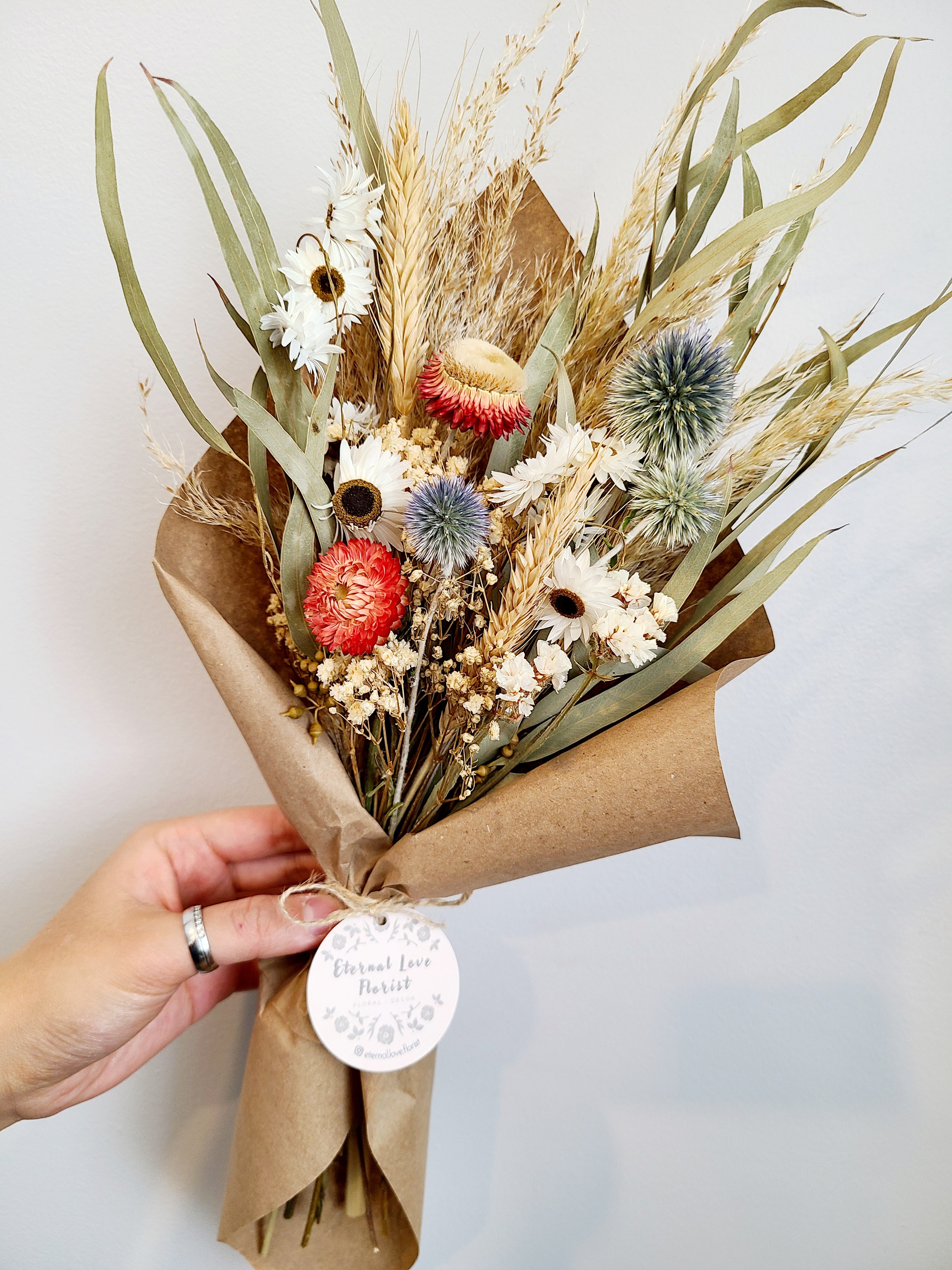 DRIED FLOWER BOUQUET