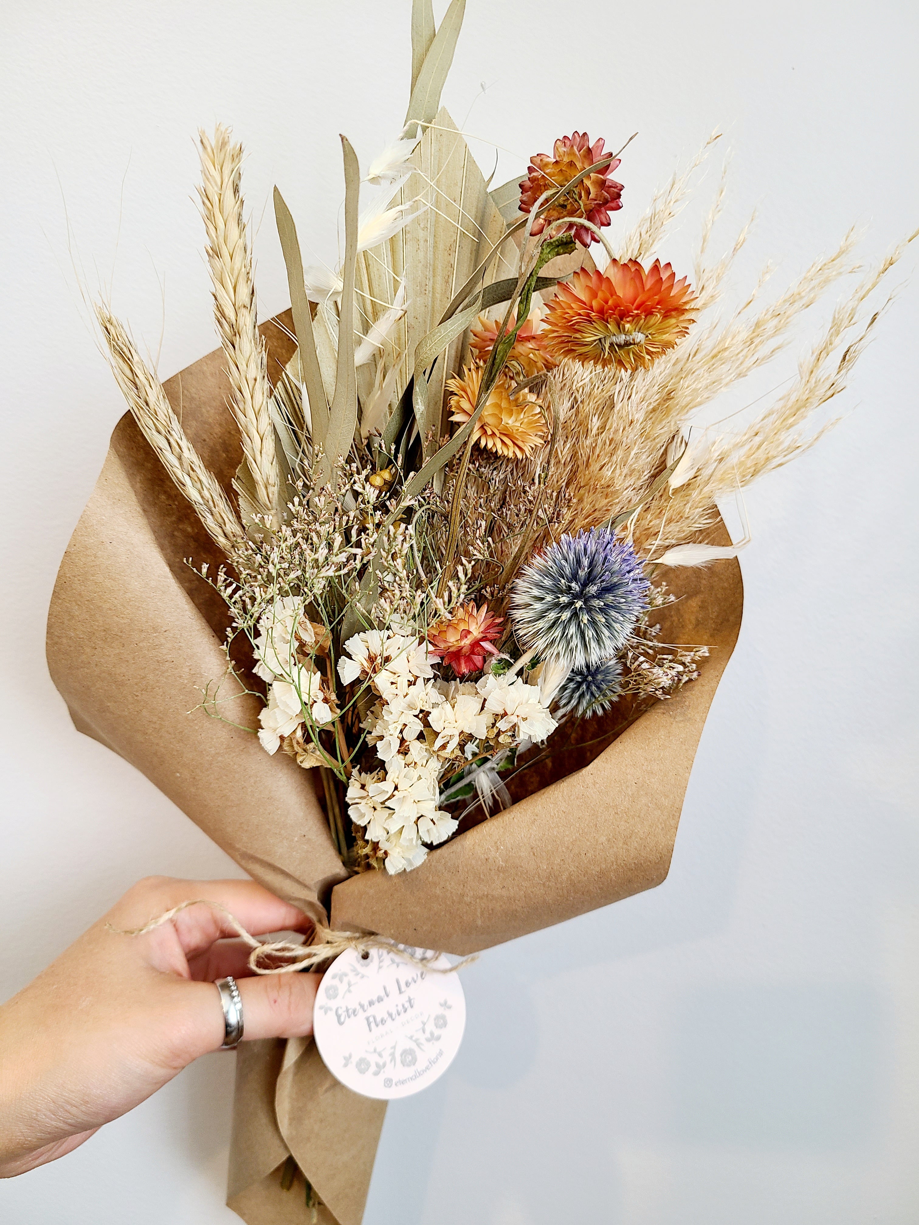 DRIED FLOWER BOUQUET