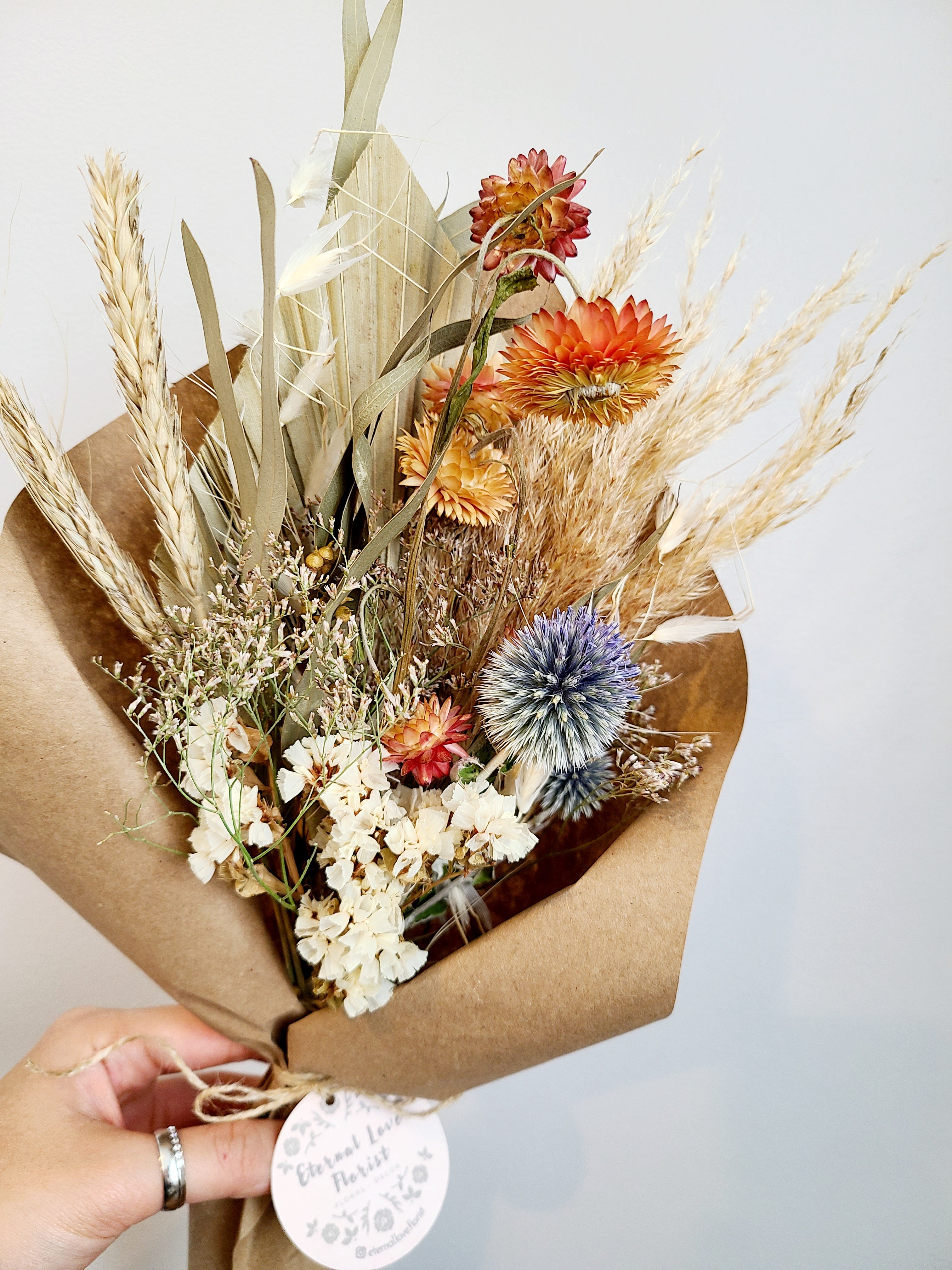 DRIED FLOWER BOUQUET