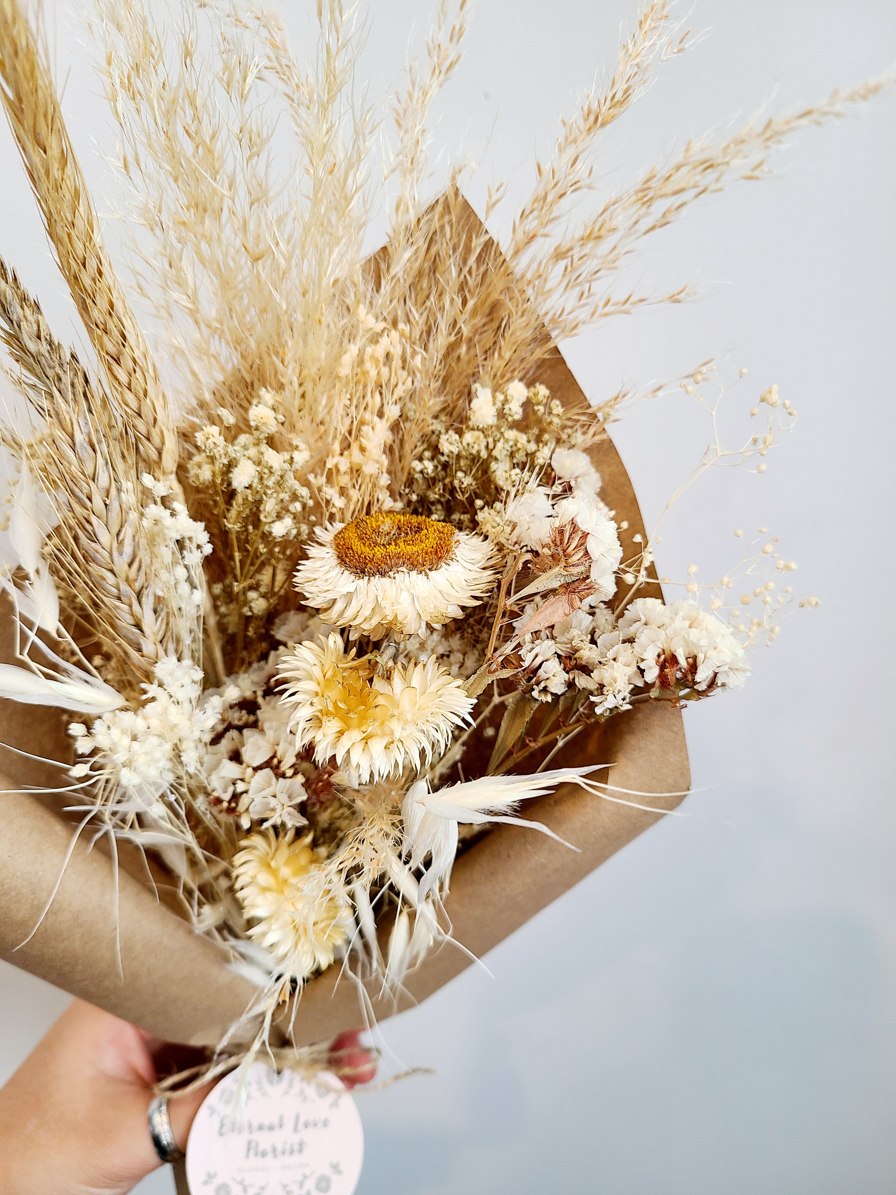 DRIED FLOWER BOUQUET