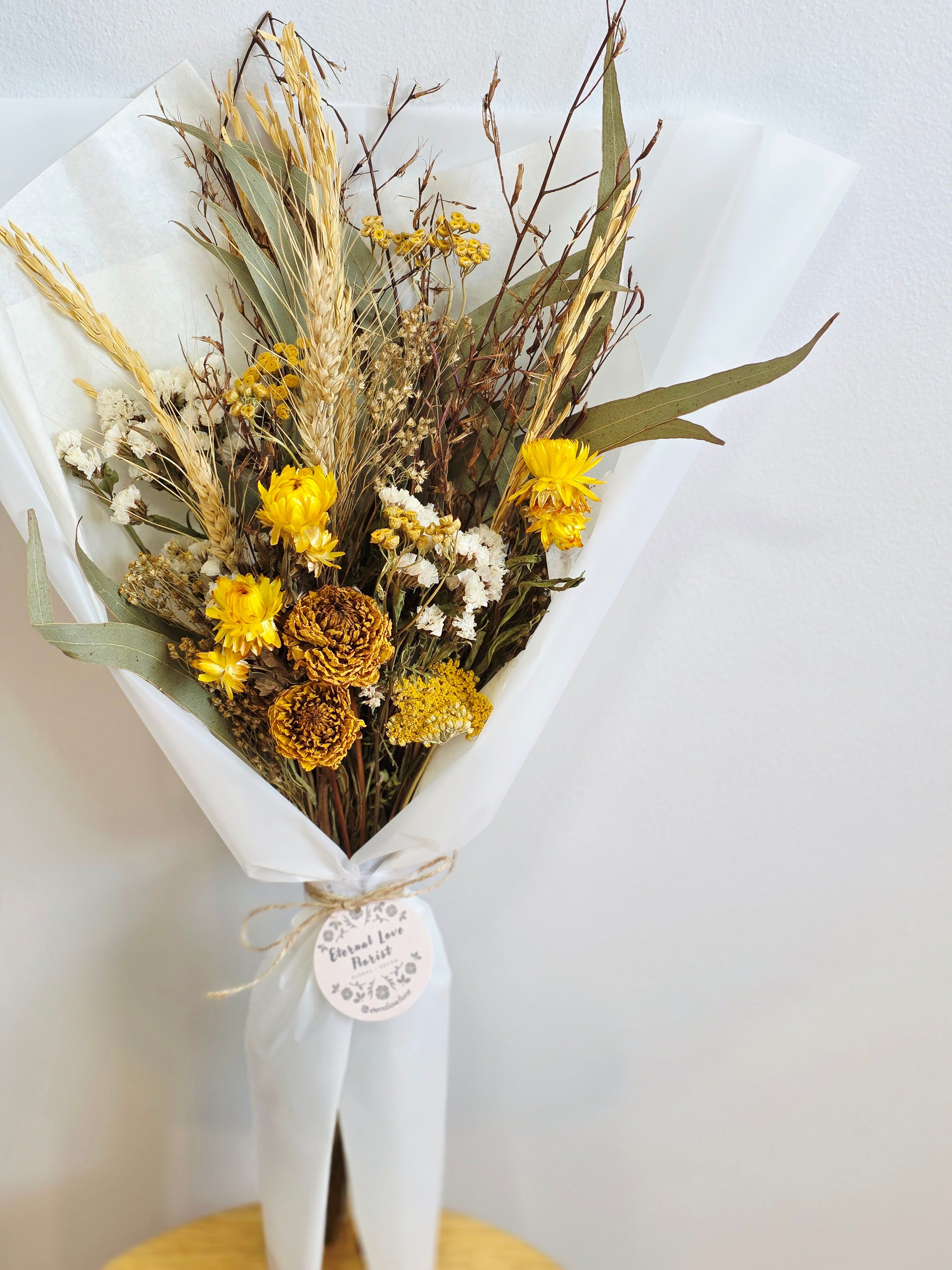 DRIED FLOWER BOUQUET