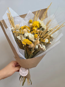 DRIED FLOWER BOUQUET