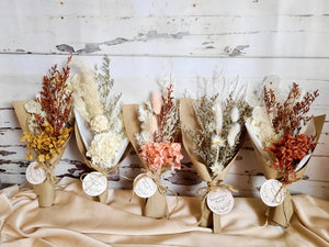 VINTAGE DRIED FLOWER BOUQUET