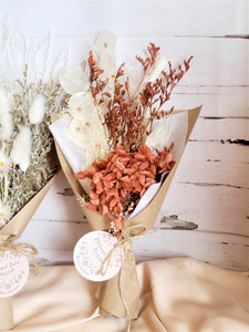 VINTAGE DRIED FLOWER BOUQUET