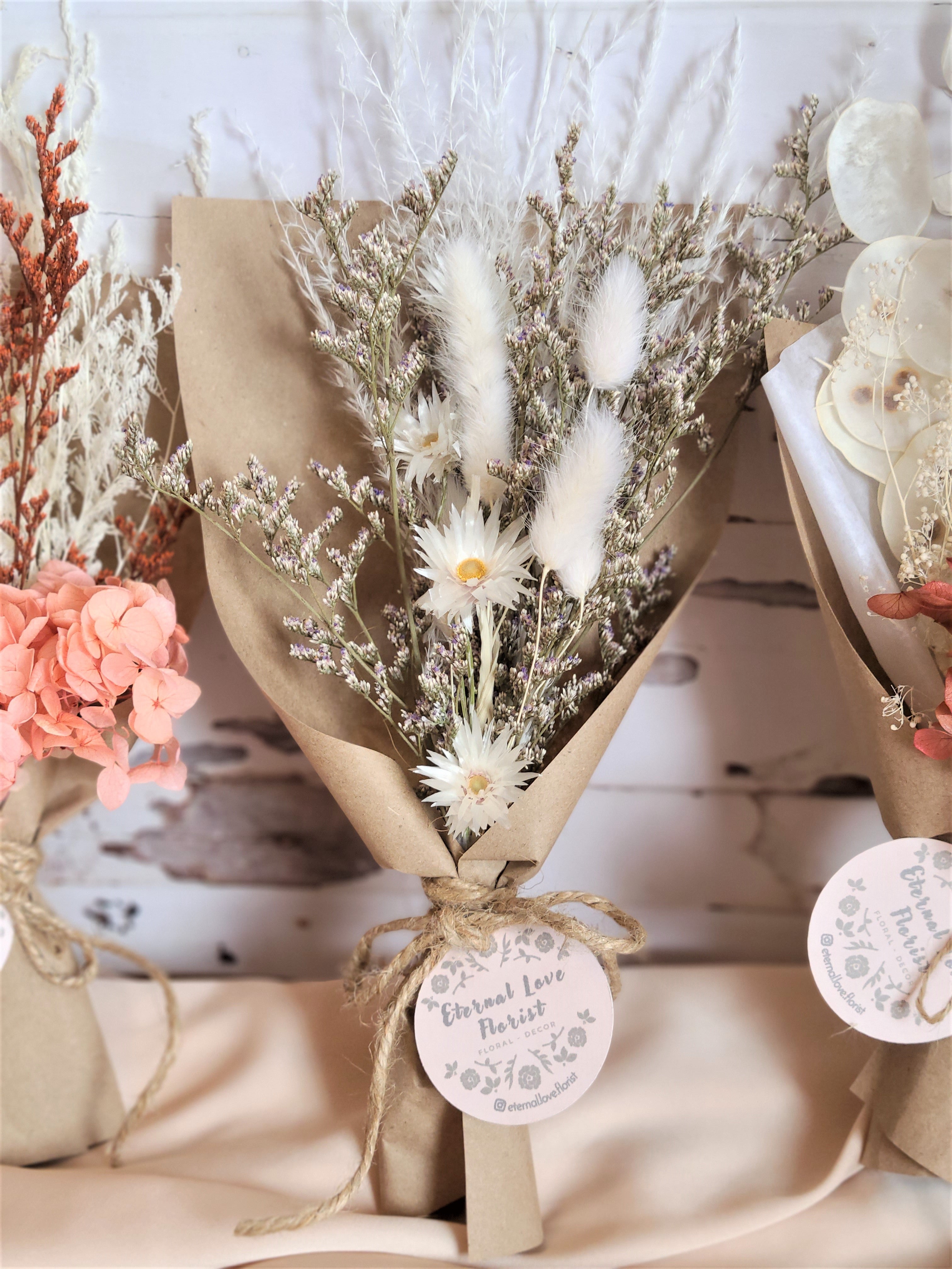 VINTAGE DRIED FLOWER BOUQUET