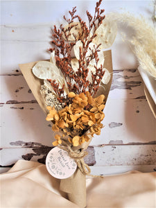 VINTAGE DRIED FLOWER BOUQUET