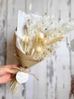 Load image into Gallery viewer, MEDIUM DRIED FLOWER BOUQUET STYLE NO.01
