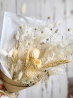 Load image into Gallery viewer, MEDIUM DRIED FLOWER BOUQUET STYLE NO.01
