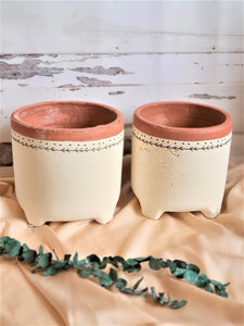 FOOTED CEMENT PLANTER