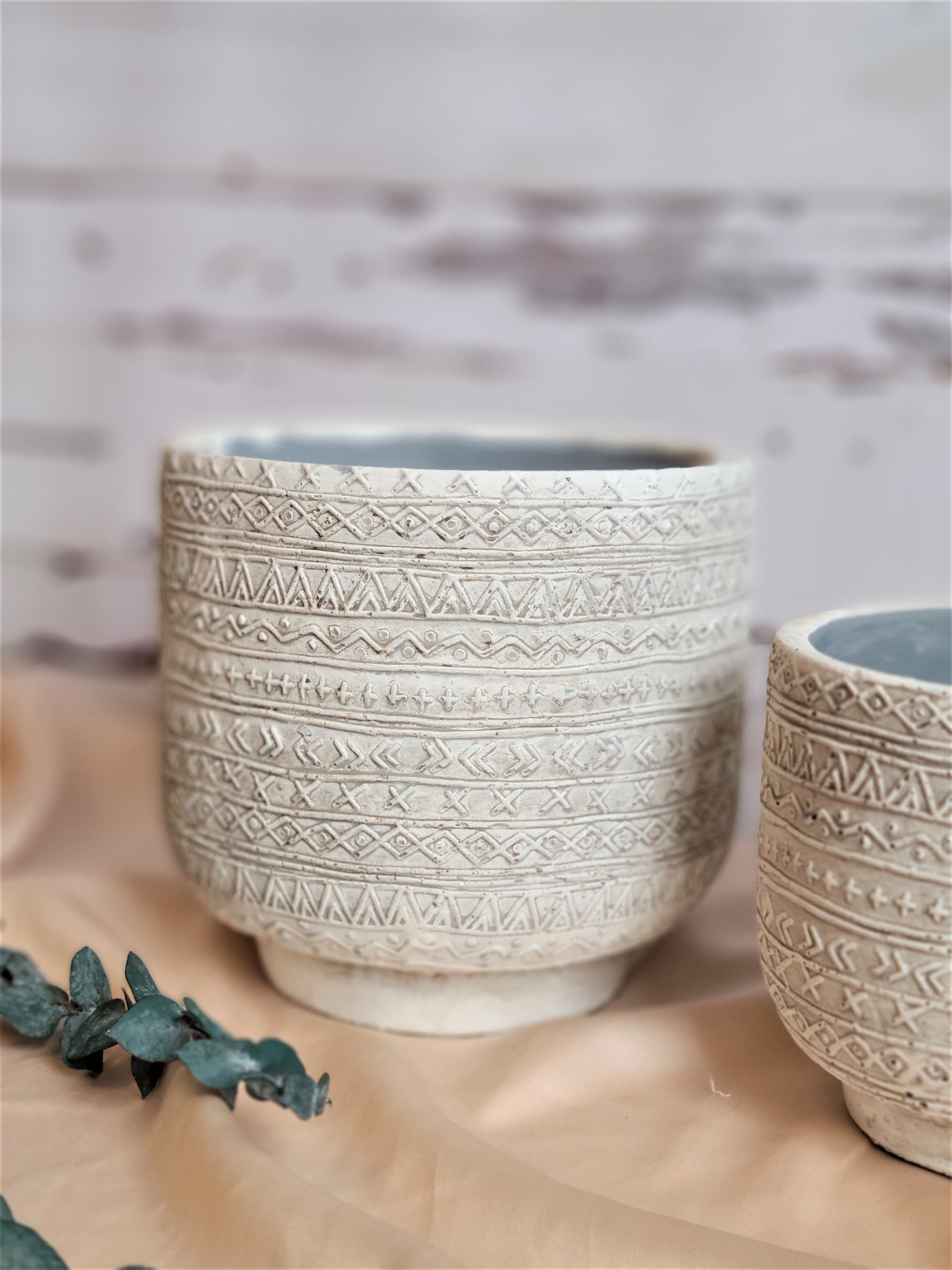 AZTEC PATTERN CEMENT PLANTER