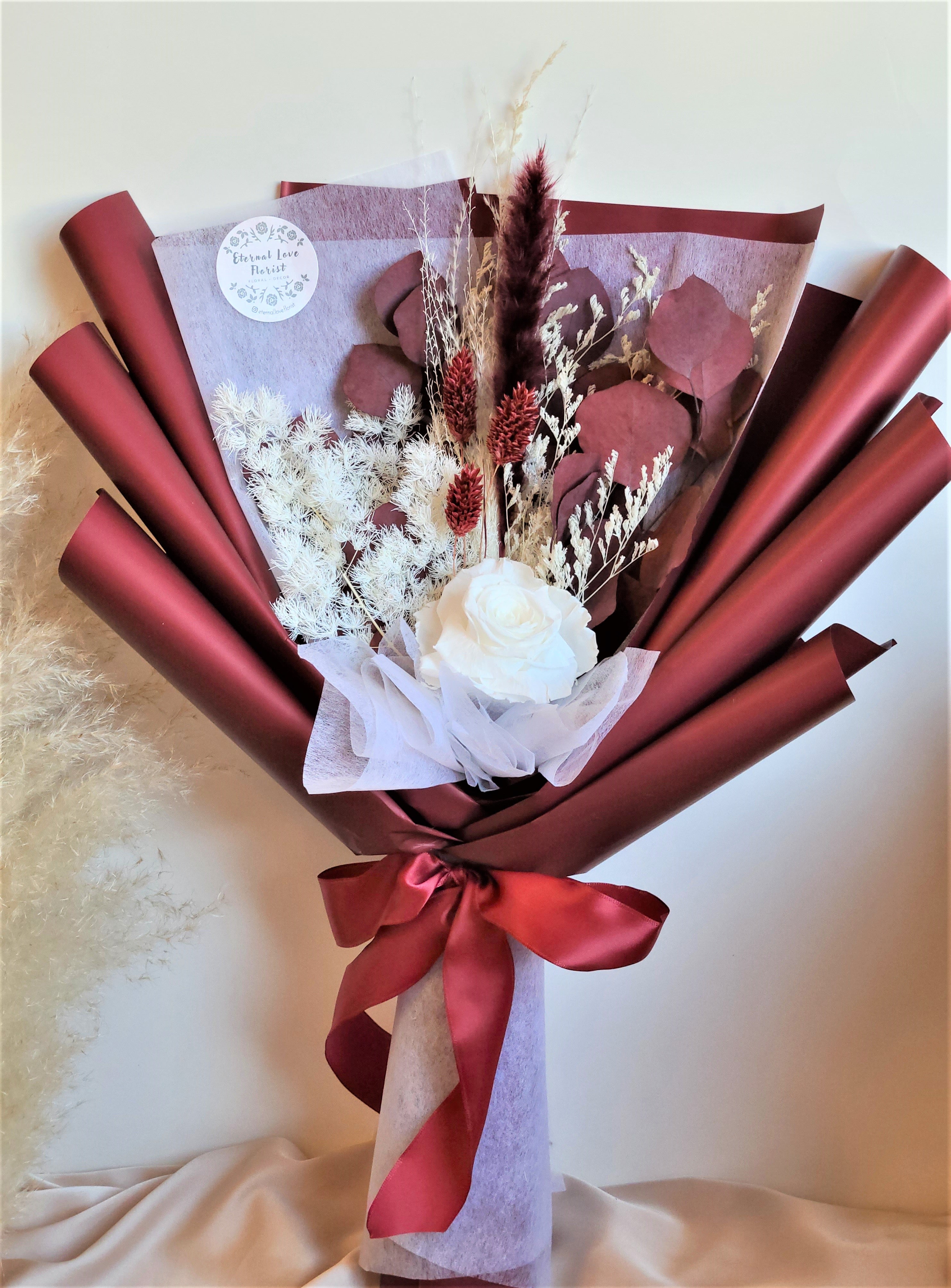 LARGE PRESERVED ROSE & DRIED FLOWER BOUQUET STYLE NO.04