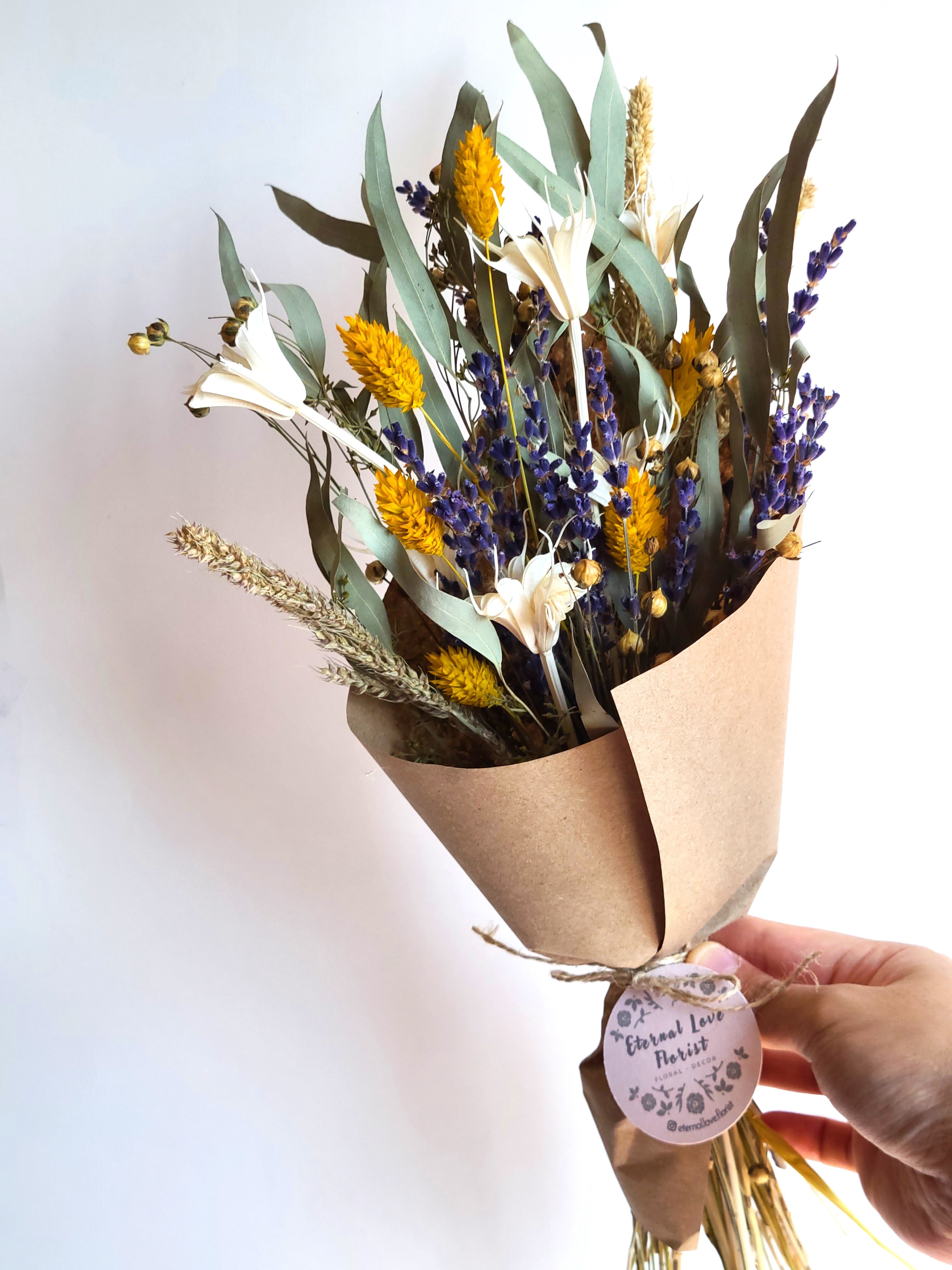 MEDIUM DRIED FLOWER BOUQUET STYLE NO.10