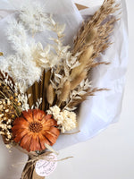 Load image into Gallery viewer, LARGE DRIED FLOWER BOUQUET STYLE NO.06
