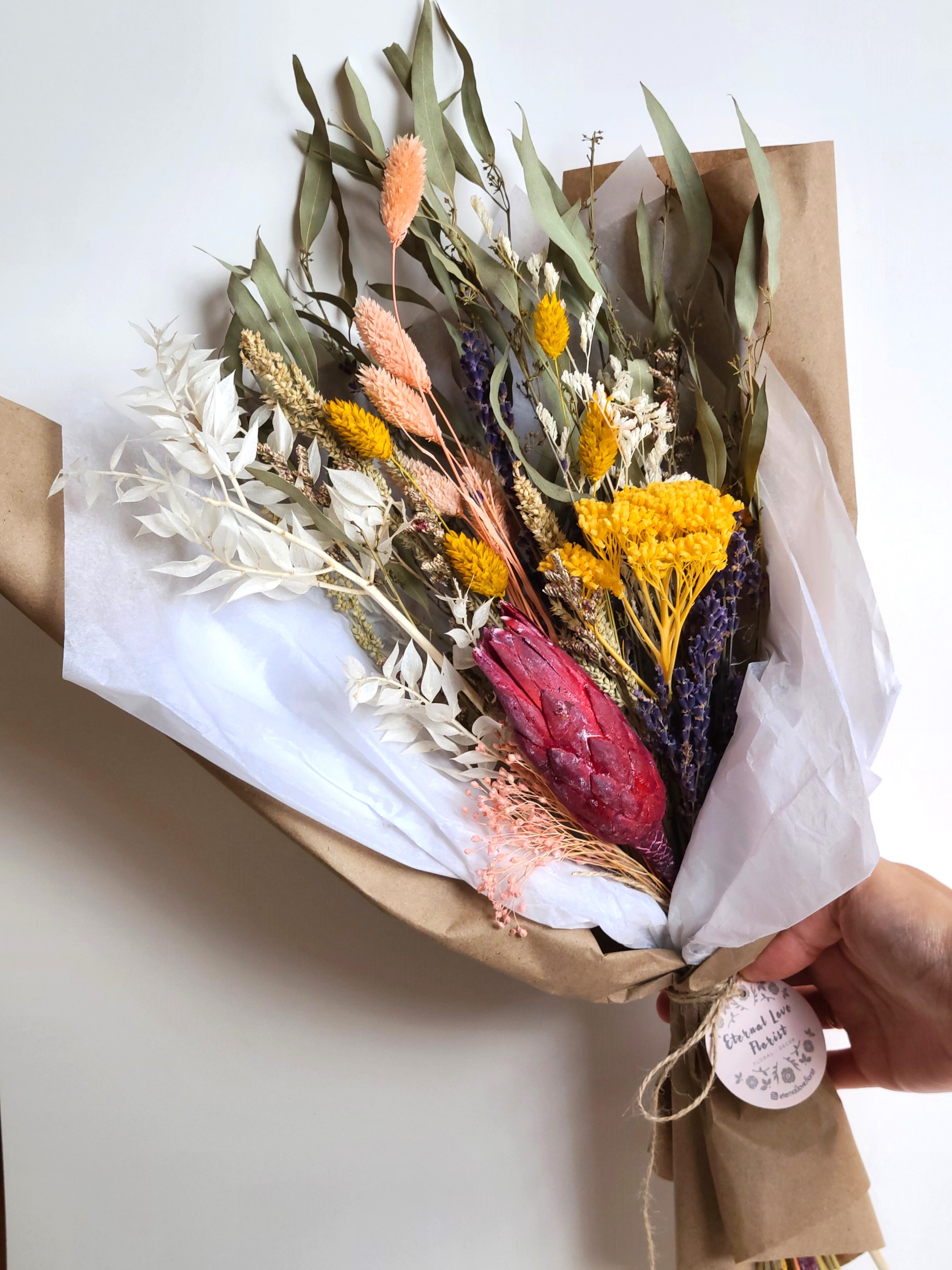 LARGE DRIED FLOWER BOUQUET STYLE NO.03