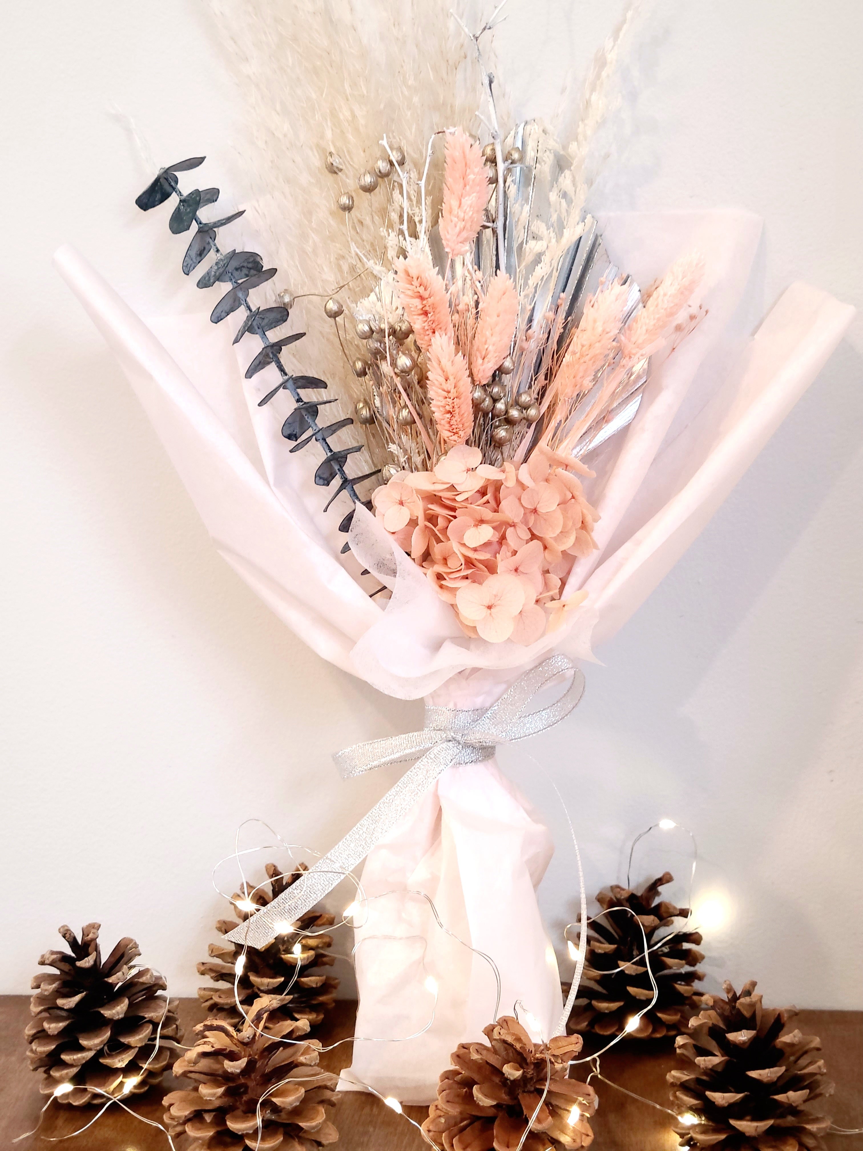 FESTIVE BOUQUET - PINK THEME